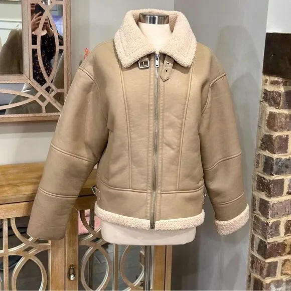 HEARTLOOM Women’s Matin Sherpa Jacket Coat in the Size Large - Picture 12 of 14